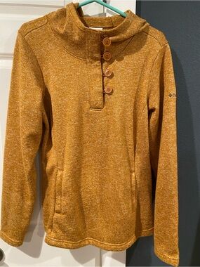 Columbia Mustard Yellow Henley Button Pullover